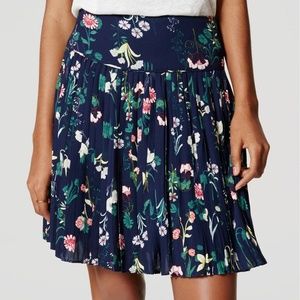 *NWT* Ann Taylor LOFT / Valley Floral Pleated Skirt - 10